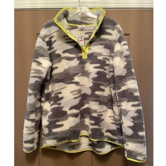 NWT Crown & Ivy sherpa camouflage pullover size XL - Picture 1 of 3